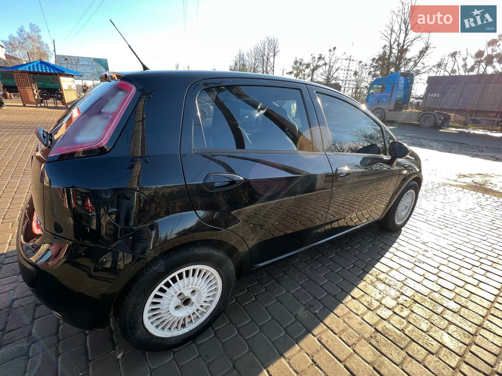 2011 Fiat Punto - мініатюра 16