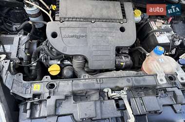 Хэтчбек Fiat Punto 2009 в 