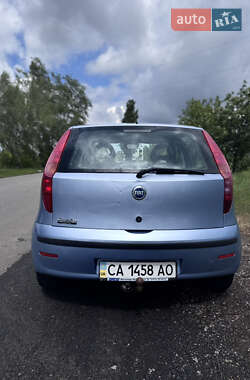 Хэтчбек Fiat Punto 2007 в 