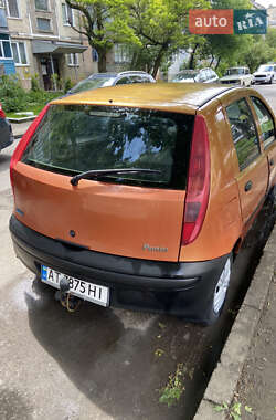 Хэтчбек Fiat Punto 2000 в 