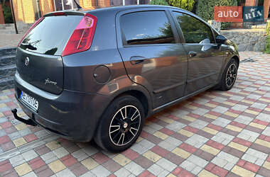 Хэтчбек Fiat Punto 2008 в 