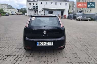 Хетчбек Fiat Punto 2012 в 