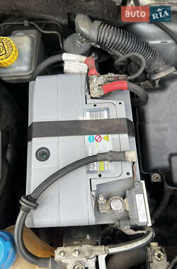 Хэтчбек Fiat Punto 2010 в 