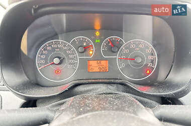 Хетчбек Fiat Punto 2011 в 