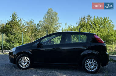 Хэтчбек Fiat Punto 2009 в 