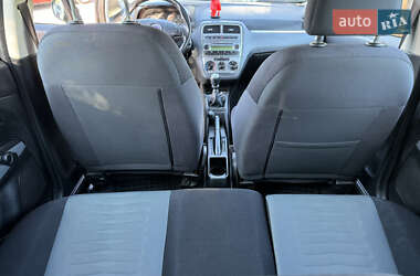 Хэтчбек Fiat Punto 2009 в 