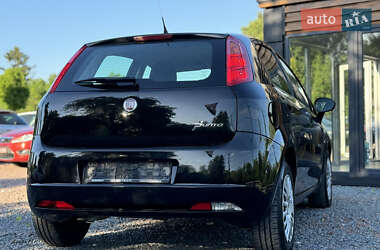 Хэтчбек Fiat Punto 2009 в 