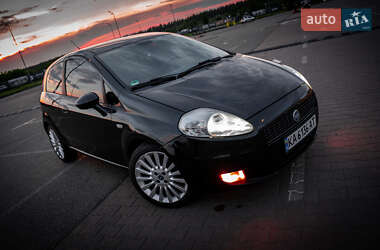 Хэтчбек Fiat Punto 2006 в 