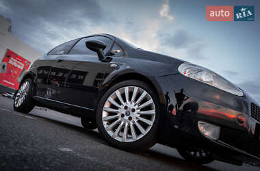 Хэтчбек Fiat Punto 2006 в 