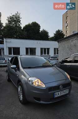 Хэтчбек Fiat Punto 2008 в 