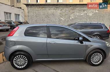 Хэтчбек Fiat Punto 2008 в 