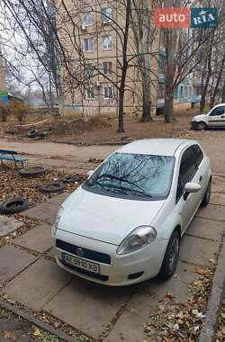 Хэтчбек Fiat Punto 2011 в 