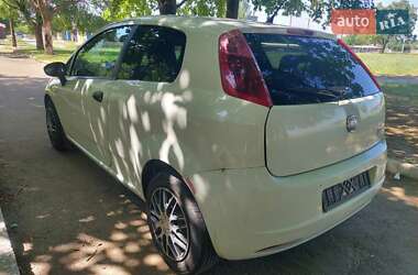 Хэтчбек Fiat Punto 2011 в 