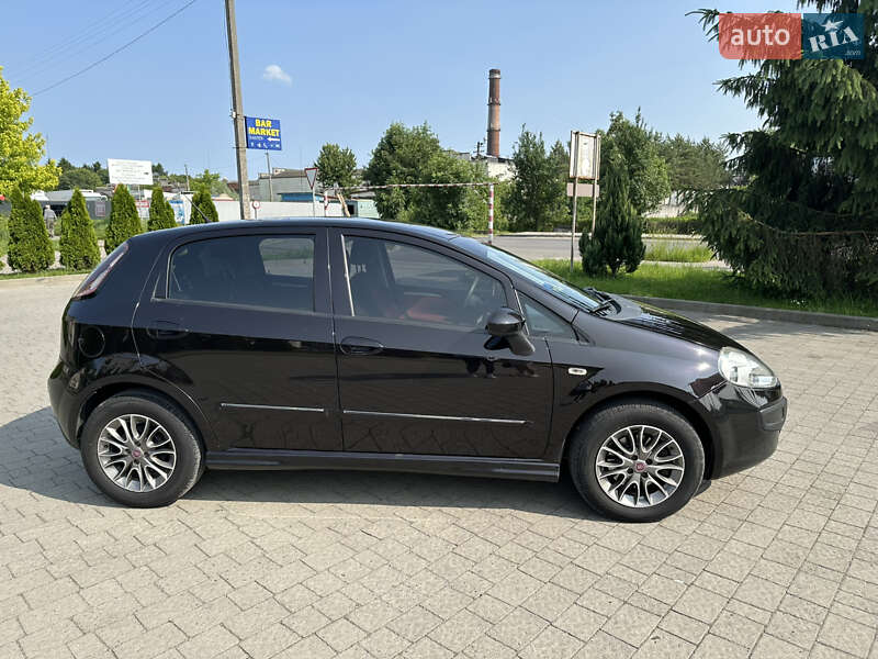 Хэтчбек Fiat Punto 2010 в Жидачове