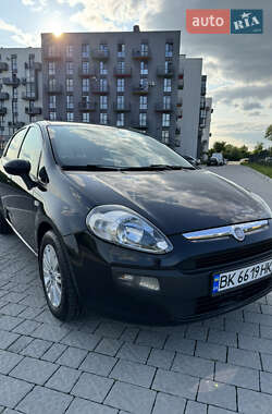 Хэтчбек Fiat Punto 2011 в 