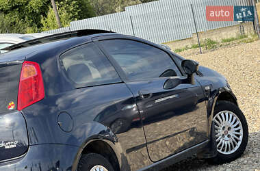 Хэтчбек Fiat Punto 2009 в 