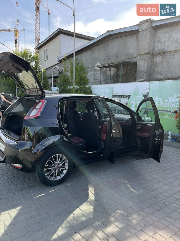 Хэтчбек Fiat Punto 2011 в Ивано-Франковске