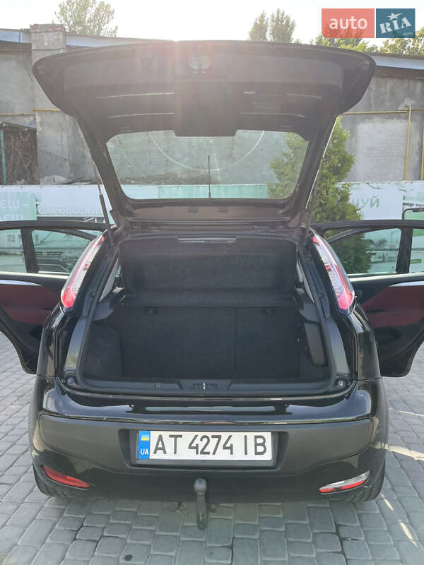 Хэтчбек Fiat Punto 2011 в Ивано-Франковске