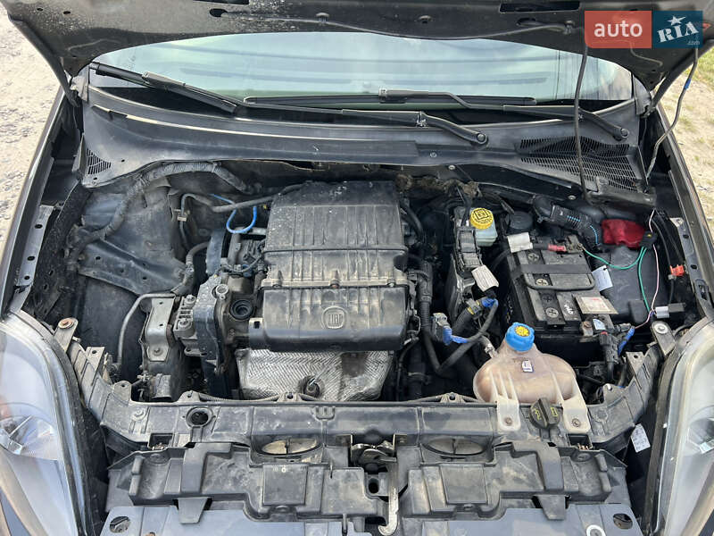 Хэтчбек Fiat Punto 2014 в Львове