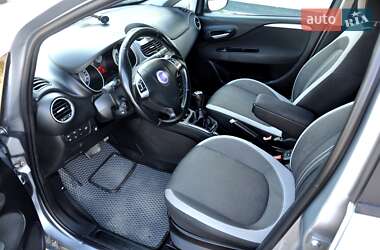 Хэтчбек Fiat Punto 2012 в 