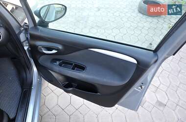 Хэтчбек Fiat Punto 2012 в 
