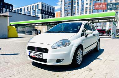 Хэтчбек Fiat Punto 2012 в Ивано-Франковске