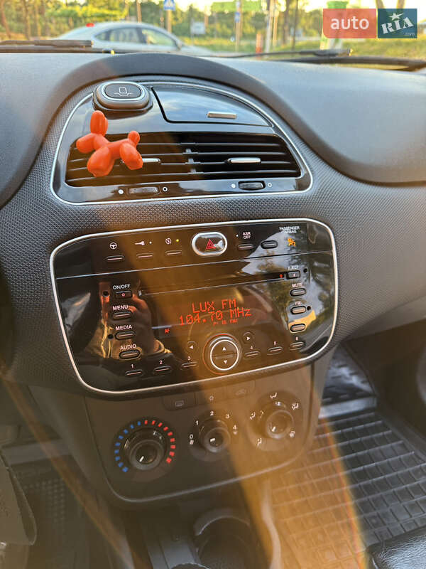 Хэтчбек Fiat Punto 2015 в Львове