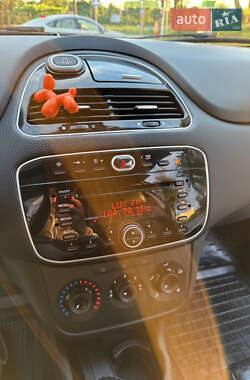 Хэтчбек Fiat Punto 2015 в 