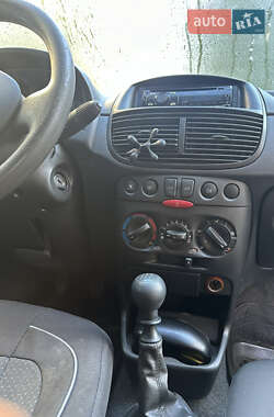 Хэтчбек Fiat Punto 2007 в 