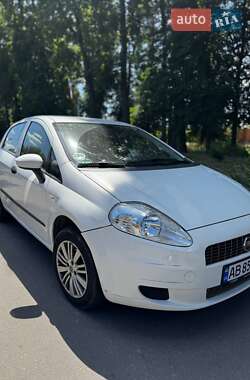 Хэтчбек Fiat Punto 2009 в Виннице