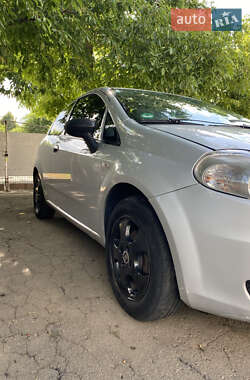 Хэтчбек Fiat Punto 2013 в 
