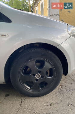 Хэтчбек Fiat Punto 2013 в 