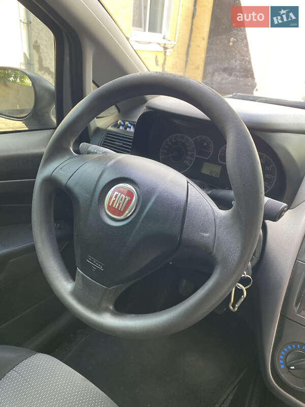 Хэтчбек Fiat Punto 2013 в Умани
