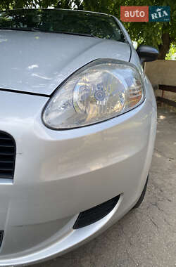 Хэтчбек Fiat Punto 2013 в 
