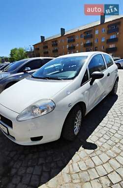 Хэтчбек Fiat Punto 2011 в 