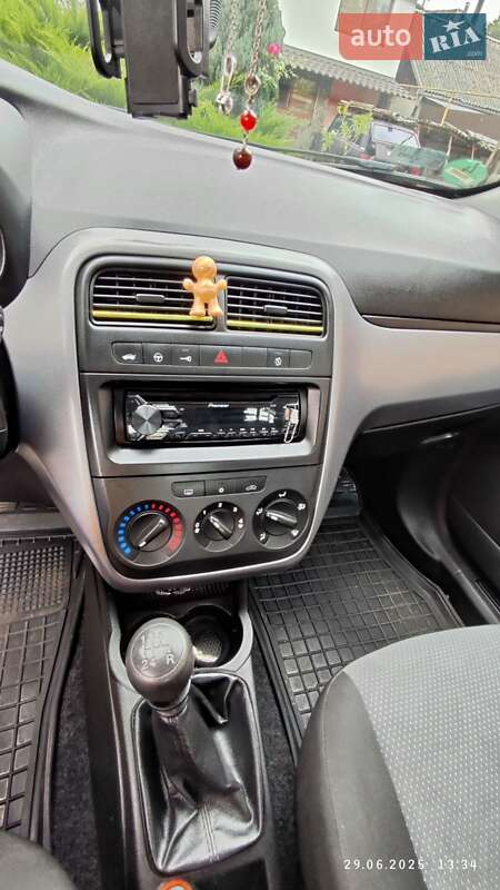 Хэтчбек Fiat Punto 2011 в Мукачево фото 8 Хэтчбек Fiat Punto 2011 в Мукачево