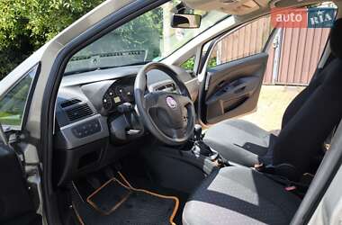 Хэтчбек Fiat Punto 2008 в 