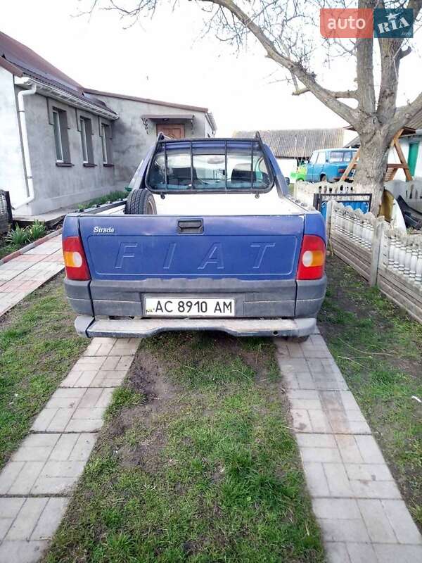 Хэтчбек Fiat Punto 2001 в Обухове