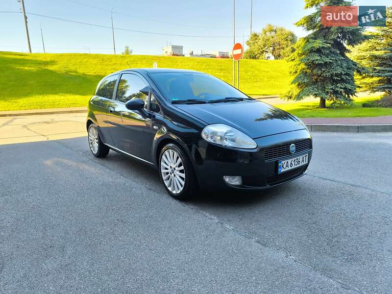 Хэтчбек Fiat Punto 2006 в Киеве