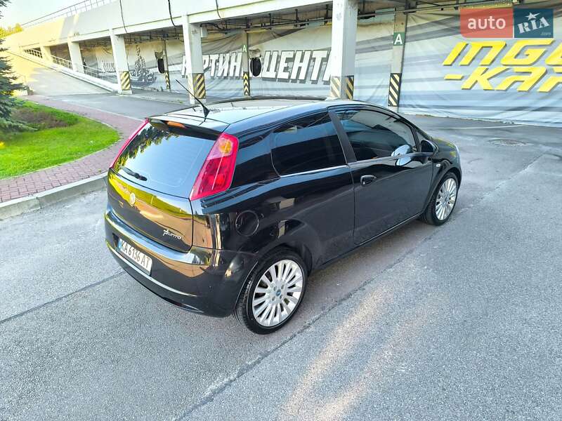 Хэтчбек Fiat Punto 2006 в Киеве