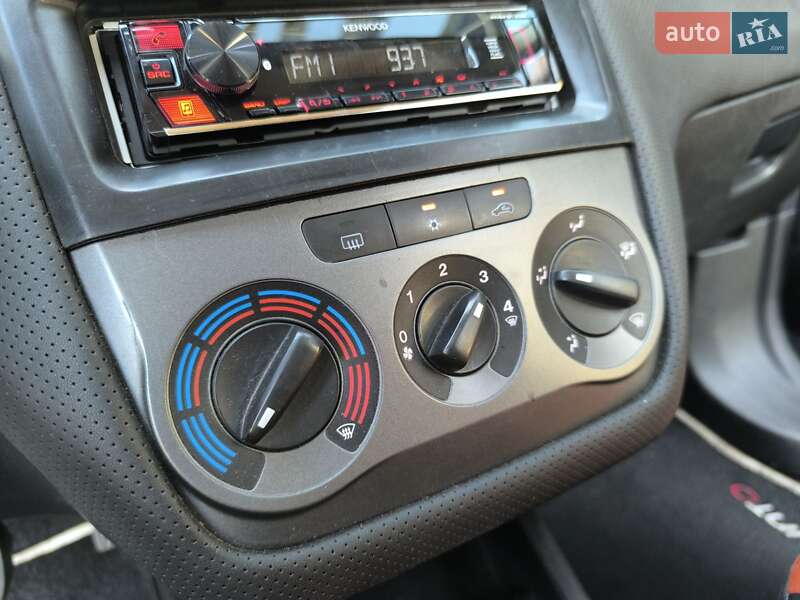 Хэтчбек Fiat Punto 2006 в Киеве