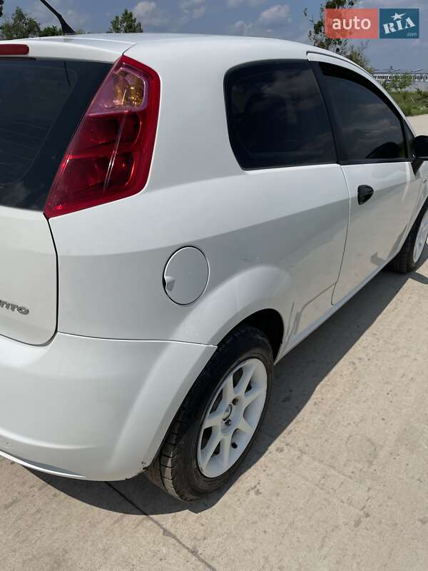 Хэтчбек Fiat Punto 2009 в Славуте