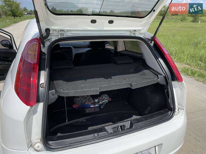Хэтчбек Fiat Punto 2009 в Славуте