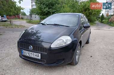 Хетчбек Fiat Punto 2007 в Волочиську