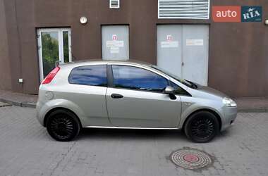 Хетчбек Fiat Punto 2007 в 