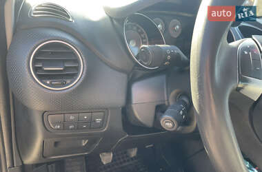 Хэтчбек Fiat Punto 2010 в 