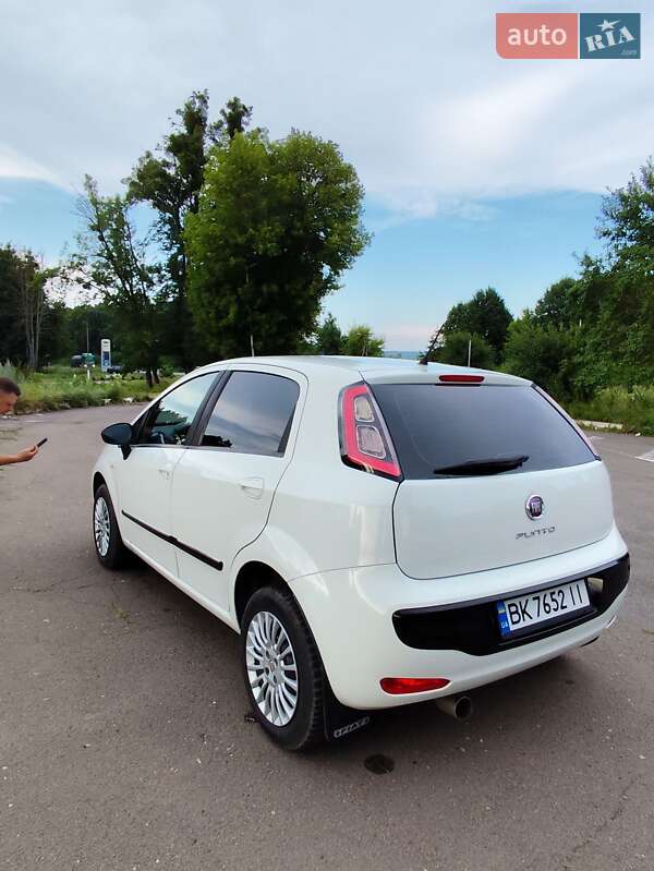 Хэтчбек Fiat Punto 2011 в Дубно фото 29 Хэтчбек Fiat Punto 2011 в Дубно