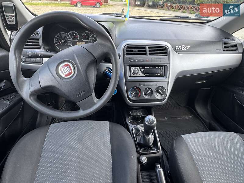 Хэтчбек Fiat Punto 2009 в Самборе