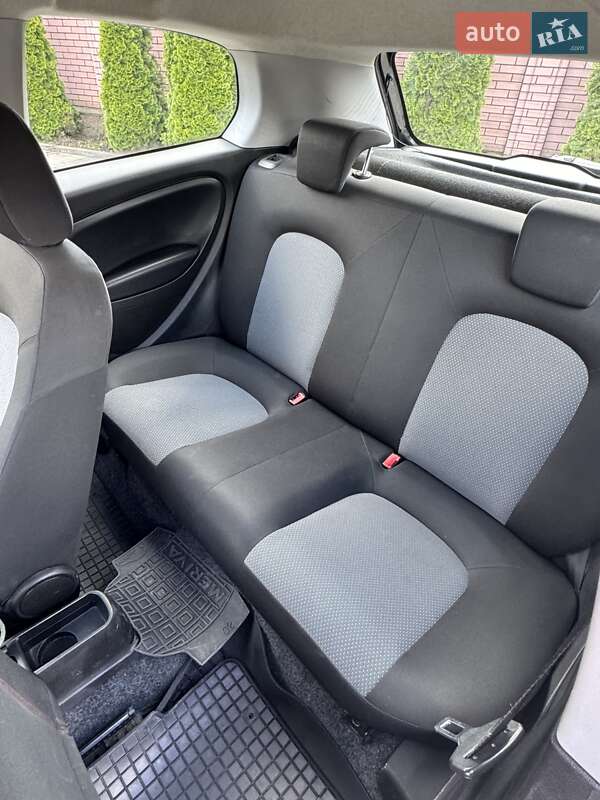 Хэтчбек Fiat Punto 2009 в Самборе