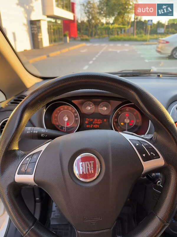 Хэтчбек Fiat Punto 2015 в Львове